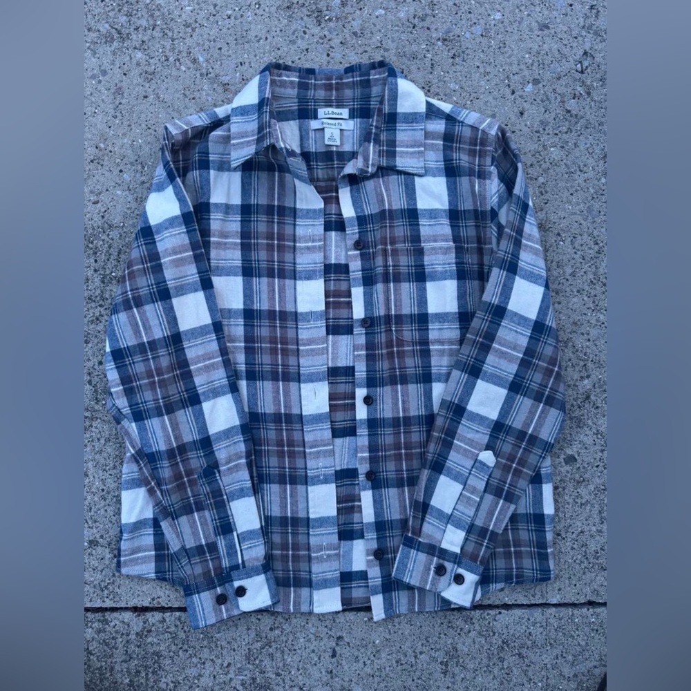 L.L.Bean Scotch Plaid Flannel Shirt in a relaxed fit Size: Small